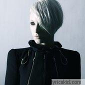 Emma Hewitt Lyrics